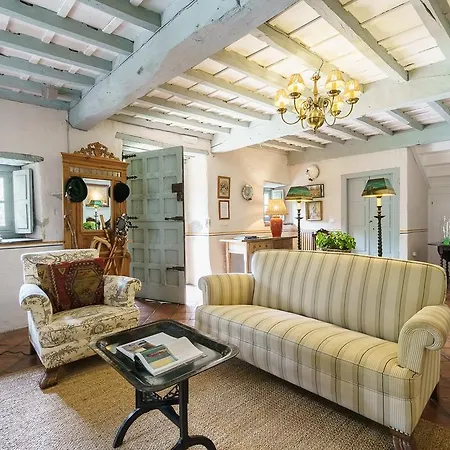 Casa Sandinel Lledias