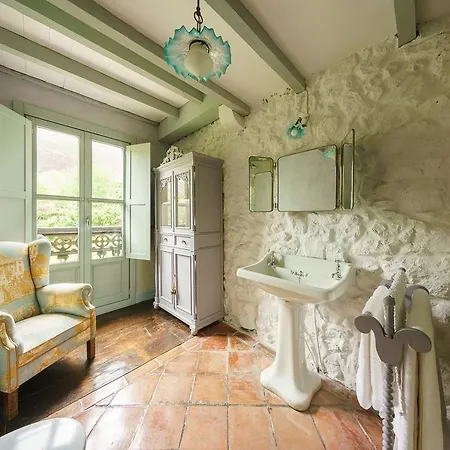 Casa Sandinel Vakantiehuis *